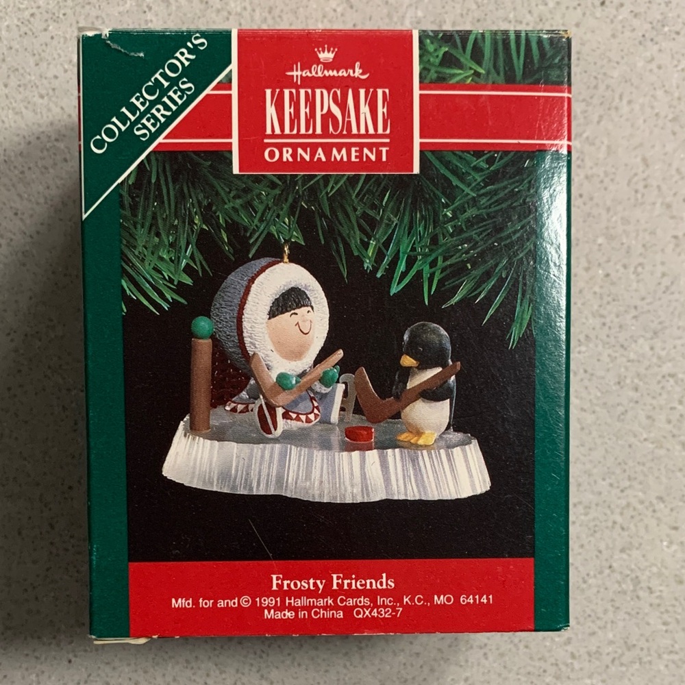 Hallmark Keepsake Ornament 1991 - Frosty Friends